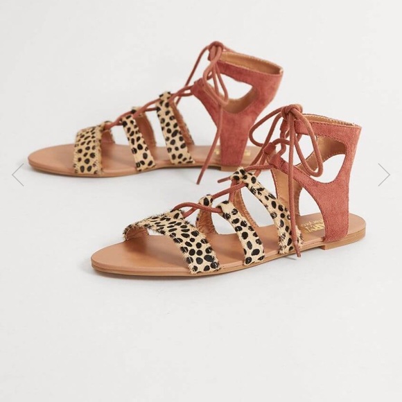 HPx2🎉NWT Cheetah Gladiator Sandals - Picture 2 of 4